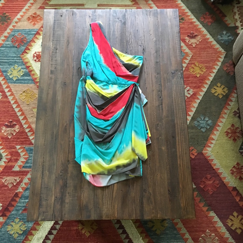 BEAUTIFUL & RARE Alice + Olivia Dress